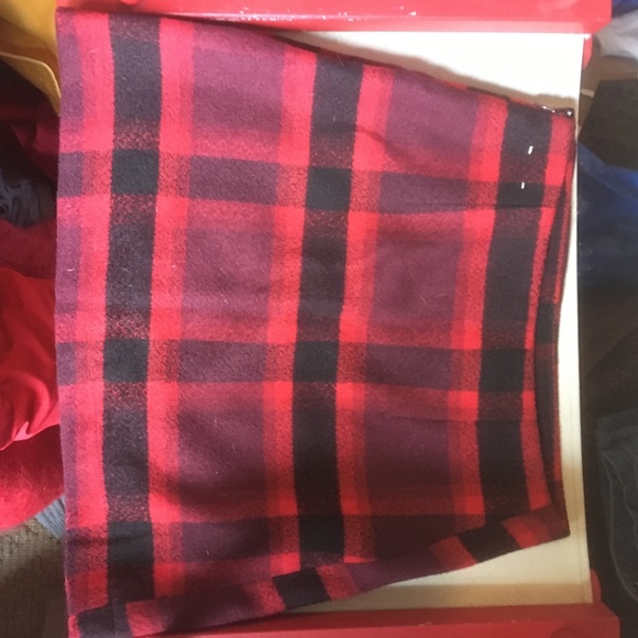 90s inspired plaid mini skirt, Rachel Green, 90s trends, y2k skirts - Picture 3 of 3